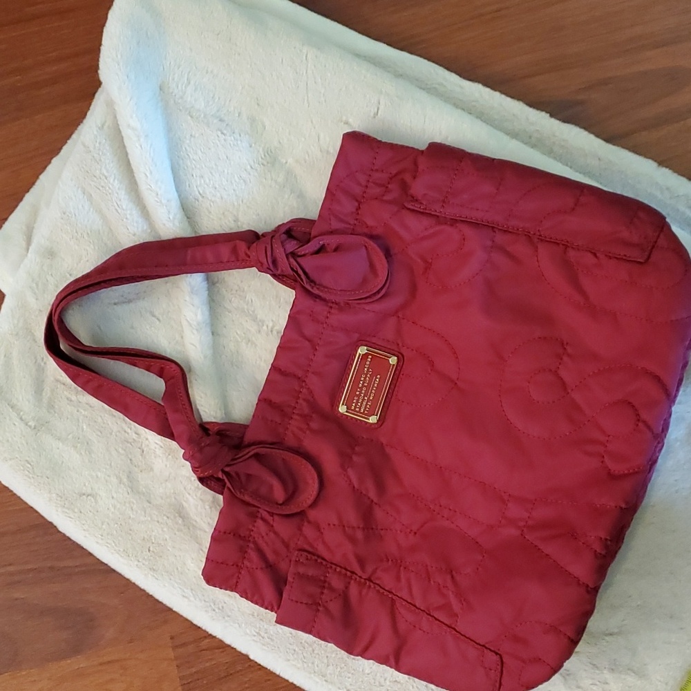 Marc by Marc Jacobs EUC burgundy shoulder bag/tote